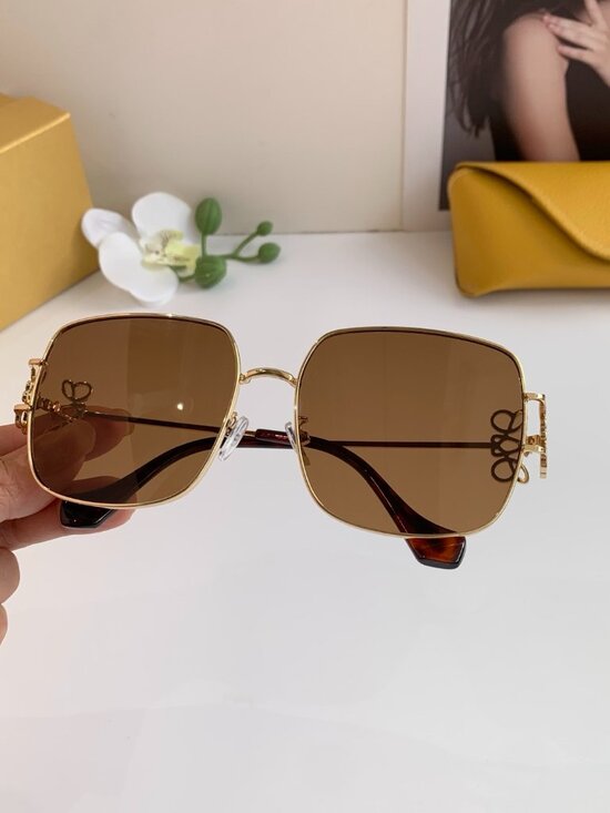 ✅NWT Authentic Loewe Sunglasses main image 6
